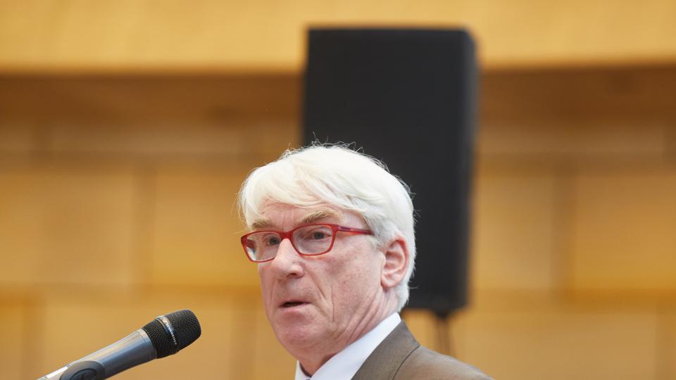 Thomas Oelkers, Vorstand des Diakonischen Werkes Rheinland-Westfalen-Lippe, bei seiner Rede. 