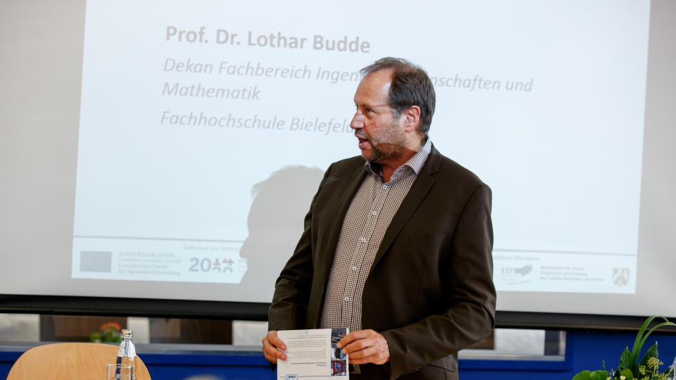 Foto: Prof. Dr. Lothar Budde, Dekan des Fachbereichs Ingenieurwissenschaften und Mathematik an der Fachhochschule Bielefeld