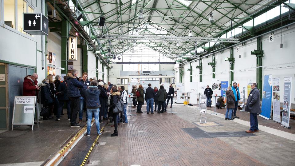 Foto: Einst Straßenbahnhauptwerkstatt der städtischen Verkehrsbetriebe, ist der Kulturort „Depot“ heute ein Zentrum der Kreativität in der Dortmunder Nordstadt.