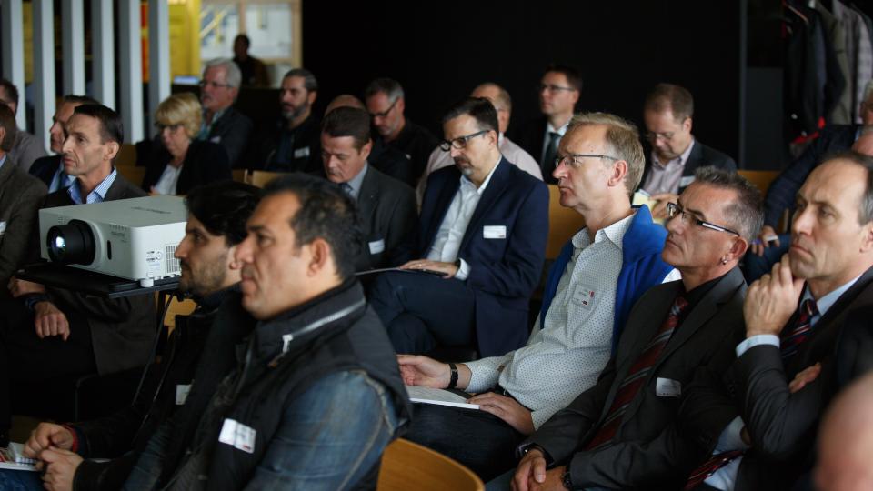 Foto: Publikum beim Vortrag von Dr. Heinz-Jürgen Büchner